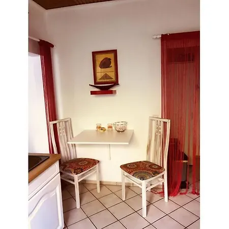 Spacious Near Centre